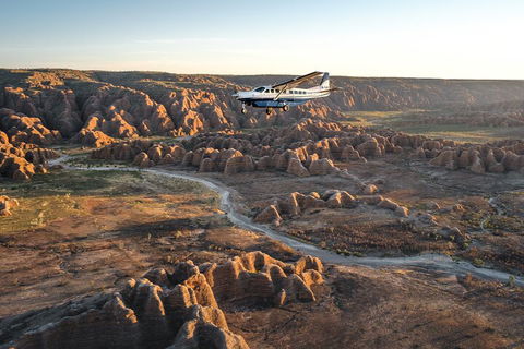 Bungle Bungle Scenic Flights, Domes & Cathedral Gorge Walk - Lightning Ridge Tourism 1