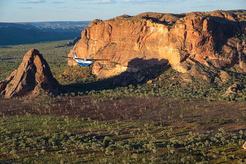 Bungle Bungle Scenic Flights, Domes & Cathedral Gorge Walk - Lightning Ridge Tourism 2
