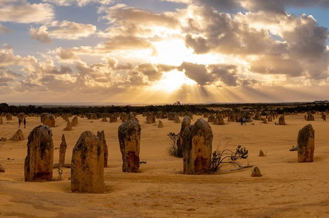 Pinnacle Desert Sunset And Night-time Stargazing Tour From Perth - Lightning Ridge Tourism 0