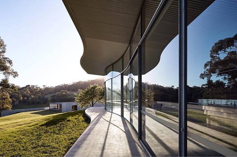 CHEVY CONVERTIBLE Package For 2 People- Wine Lunch Cheese & Chocolate From Melb. - Lightning Ridge Tourism 1