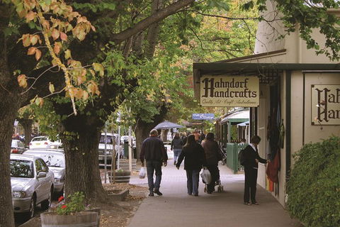 Adelaide Highlights, Hahndorf & McLaren Vale Wine Tasting And Sightseeing Tour - Lightning Ridge Tourism 0