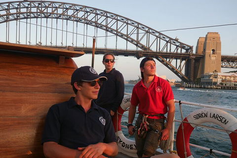 Sydney Harbour Tall Ship Wine & Canapes Evening Cruise - Lightning Ridge Tourism 5