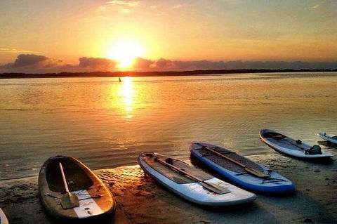 Golden Beach 1-Hour Stand-Up Paddleboard Hire On The Sunshine Coast - Lightning Ridge Tourism 2